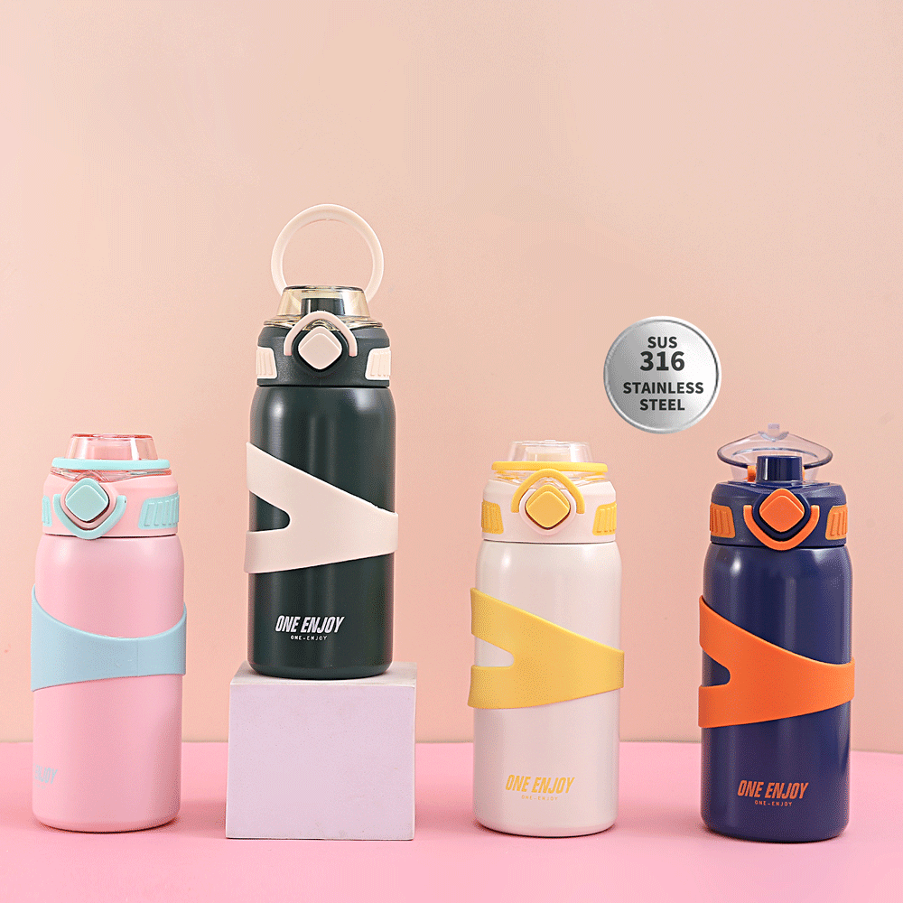 Rounds fancy water bottle. - TinyBo