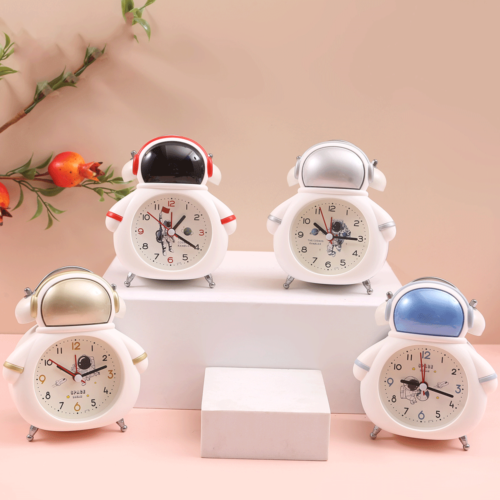 Make Memories From Sunrise To Sunset With Space Astronaut Clock. - TinyBo