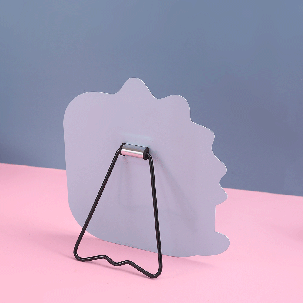 Stylish Dino table mirror. - TinyBo