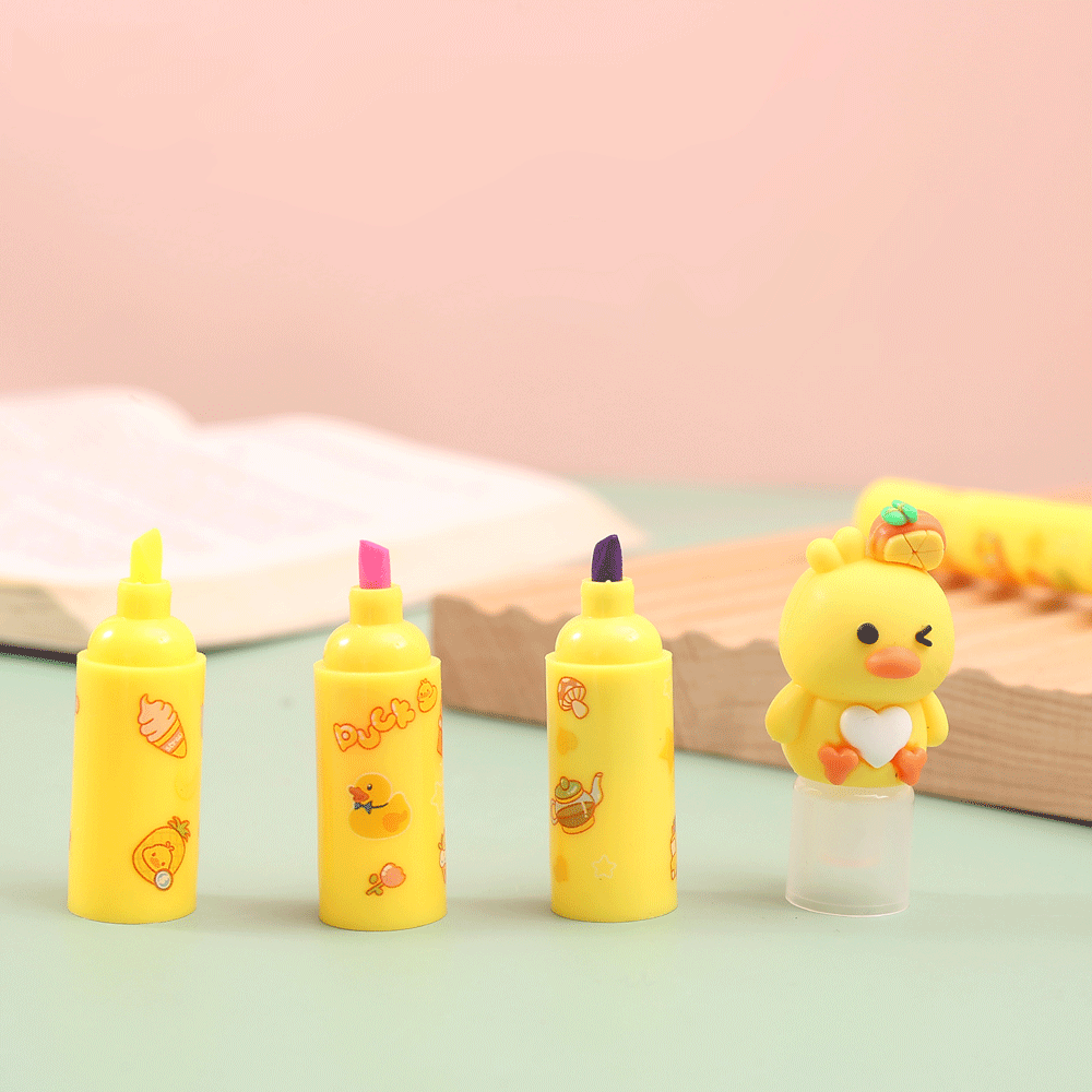 Duck Style Highlighter Pen.